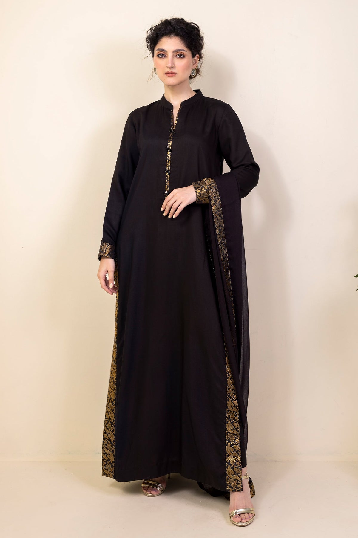 GHULABRI - BLACK VISCOSE SUIT - PRET