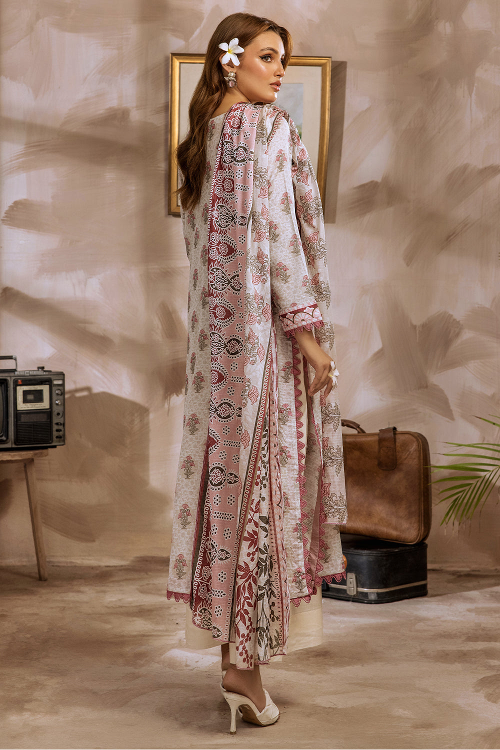 SAF-24-SAFWA SAFRON 3-PIECE FINE DIGITAL PRINTED UNSTITCHED LAWN COLLECTION VOL-03