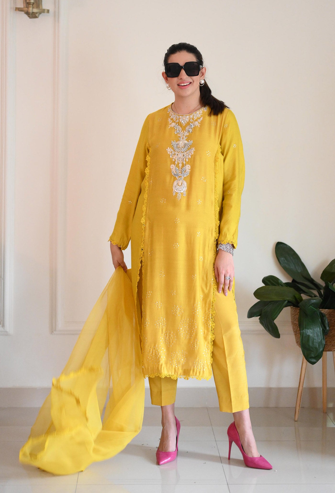 HUES ATELIER - MUSTARD SLIT - LUXURY PRET