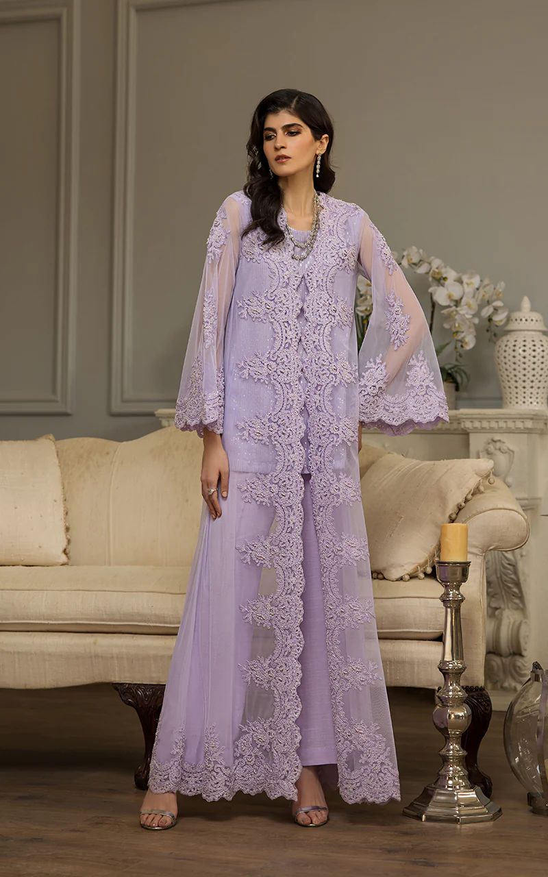 THREADS AND MOTIFS  - 8728- LUXURY PRET