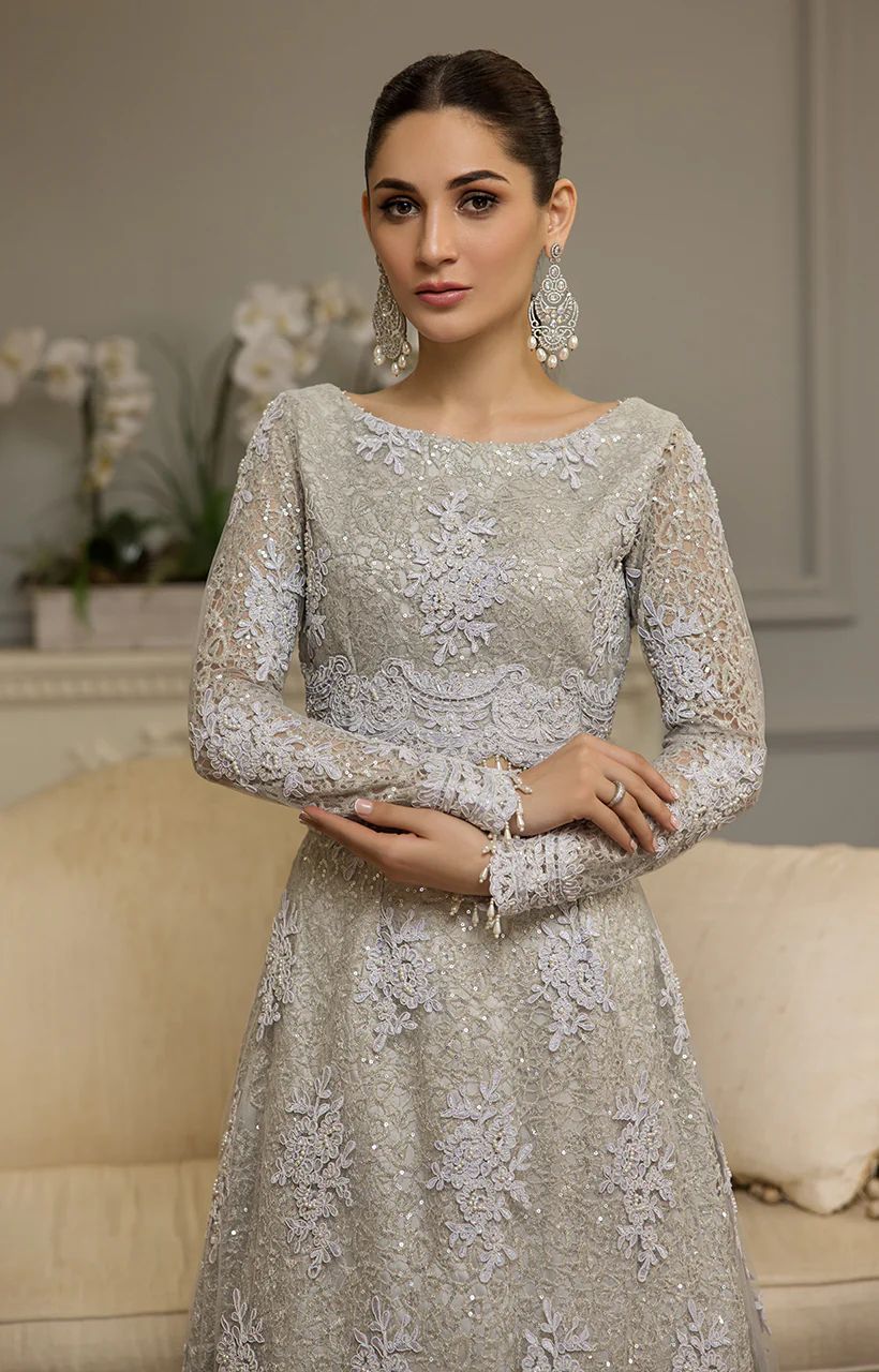 THREADS AND MOTIFS  - 8735 - FORMAL