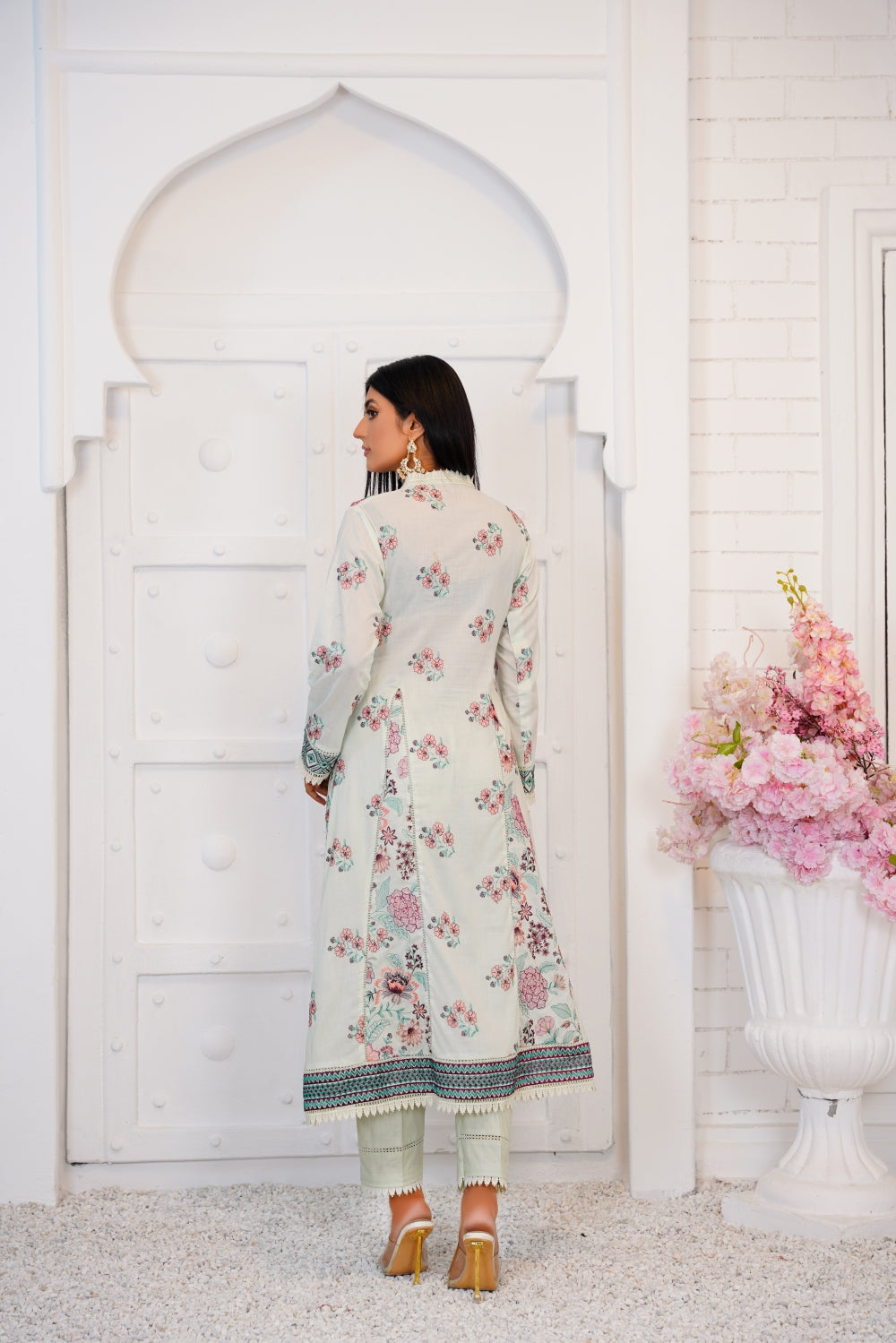 THREADS & WEAVES - EMBROIDERED LAWN - UNSTITCHED