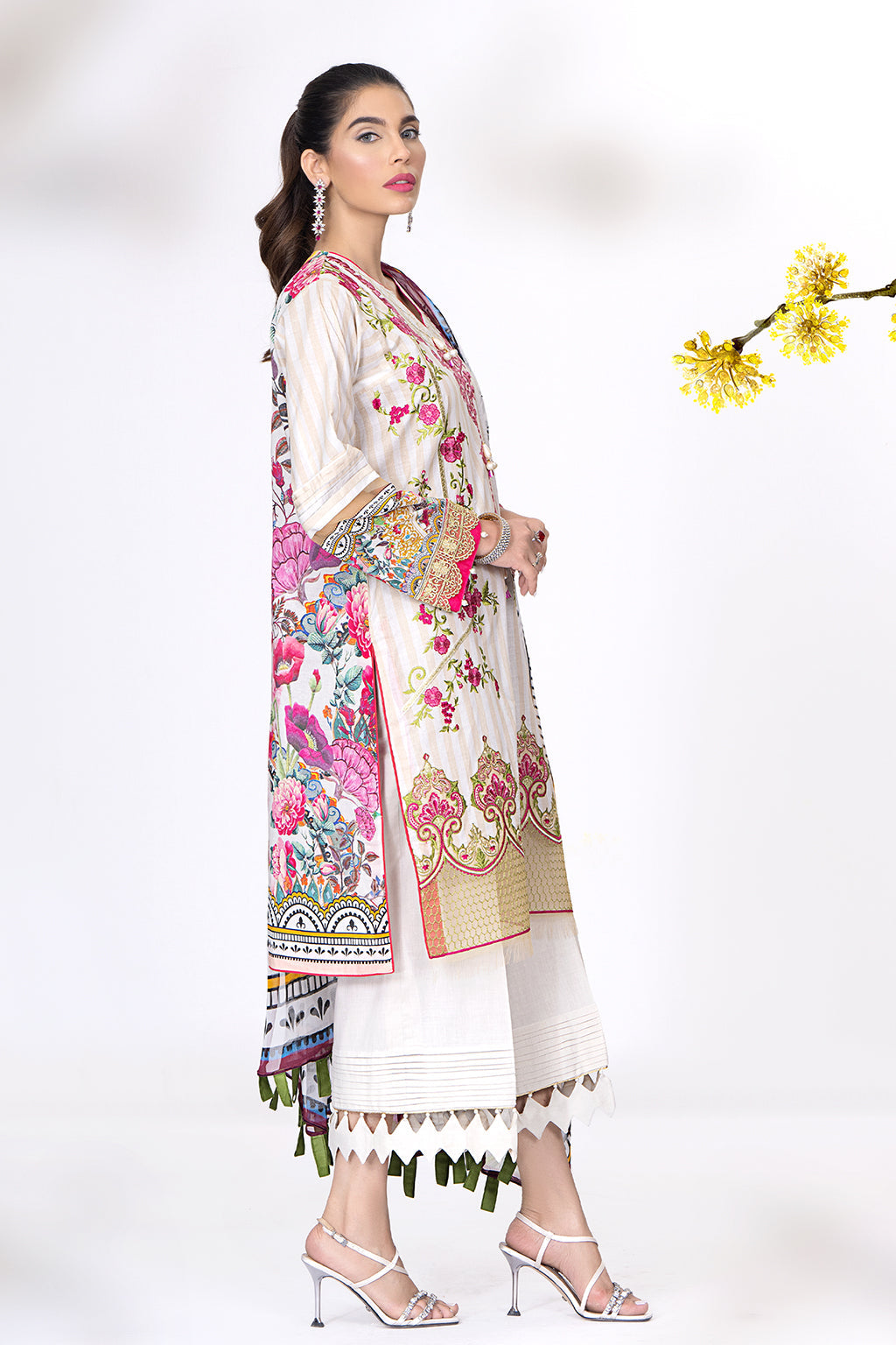 MEERAK - PRIM ROSE - LUXURY LAWN-3PC-UNSTITCHED