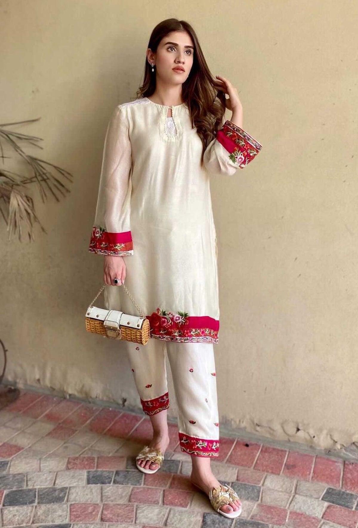 HUES ATELIER - KASHMIRI WHITE - LUXURY PRET