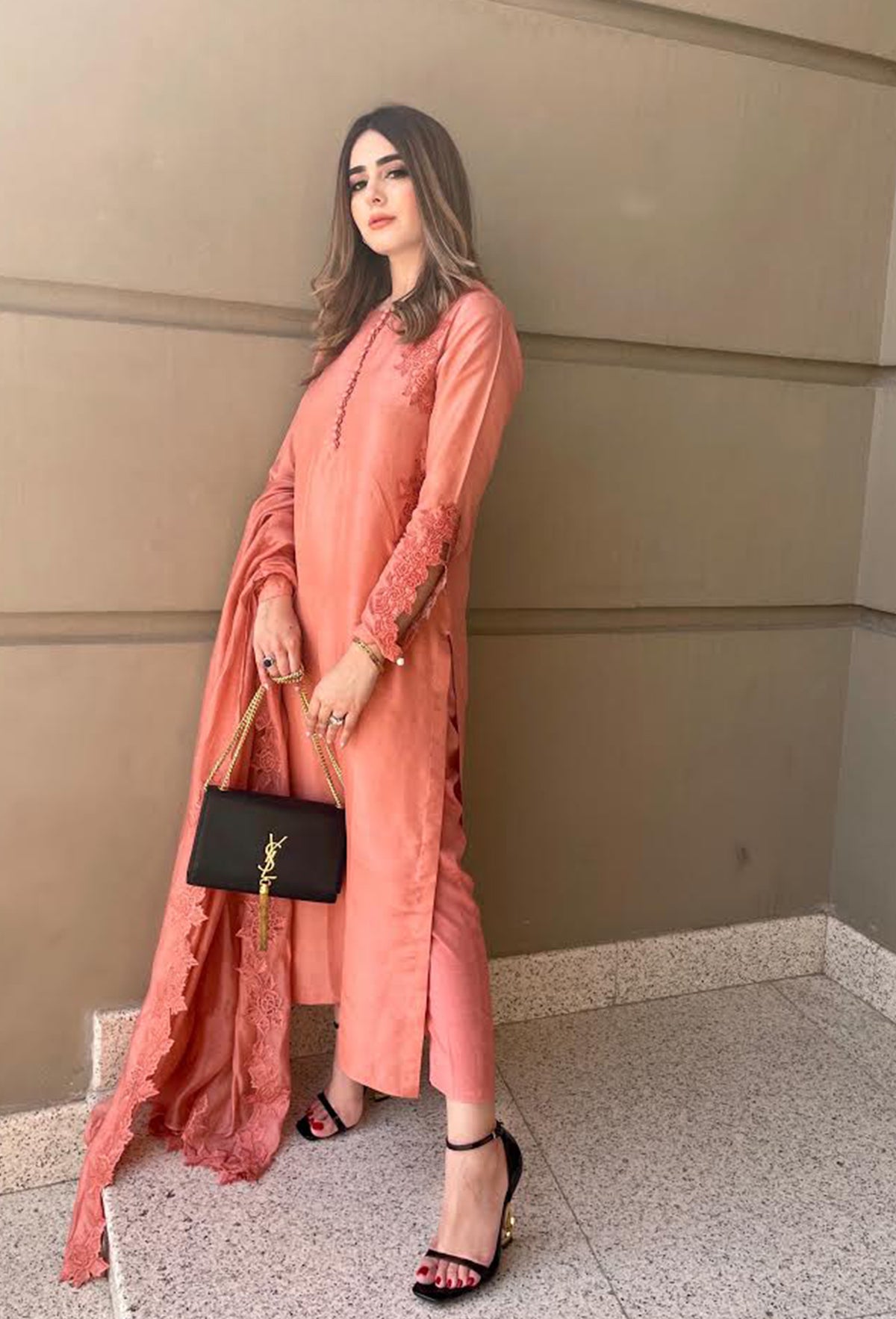 HUES ATELIER - TERRACOTTA PINK - LUXURY PRET