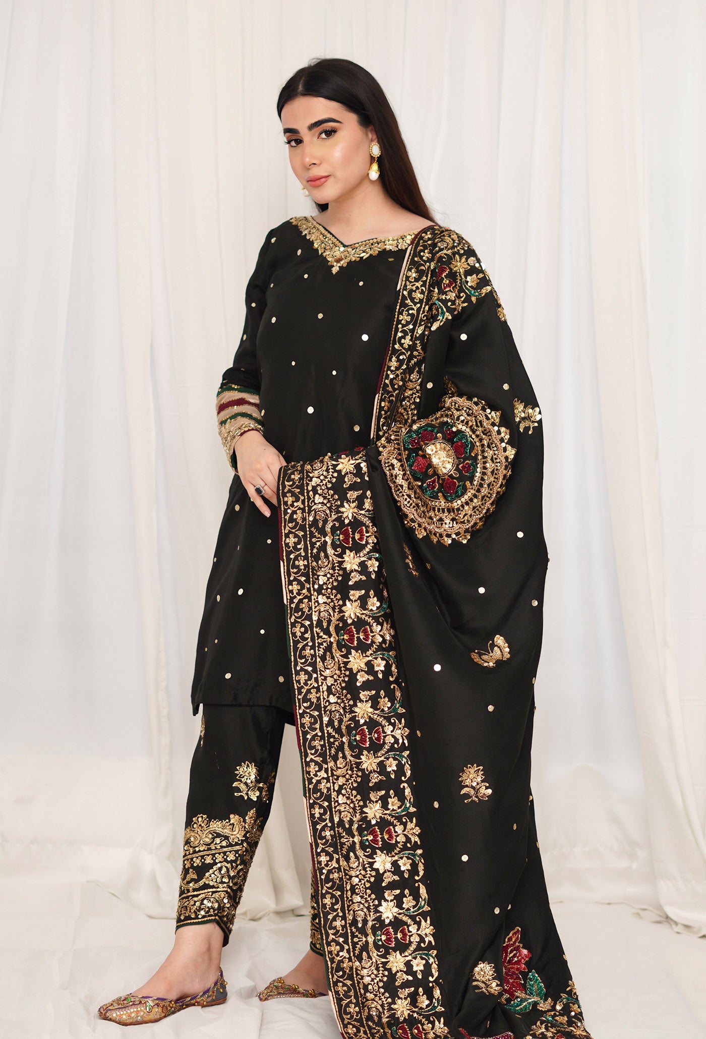 HUES ATELIER - BLACK CHAADAR- FORMAL