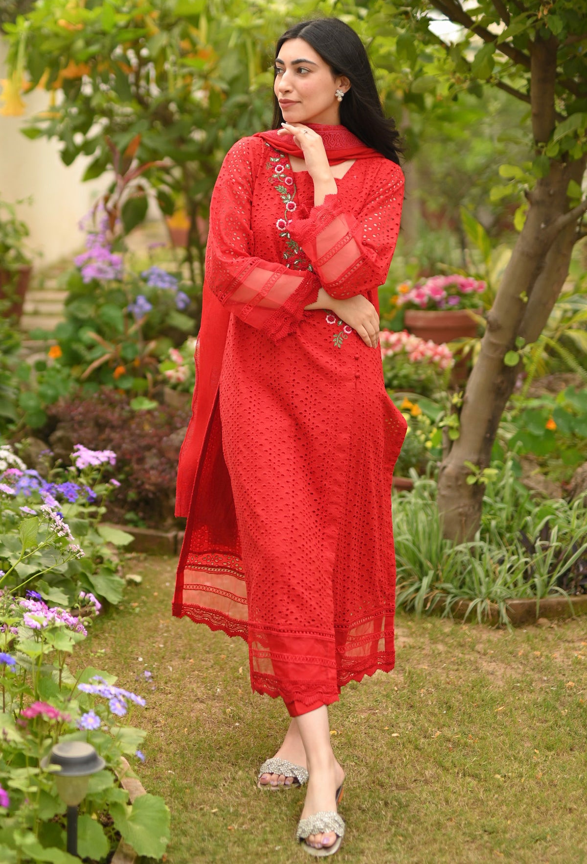 HUES ATELIER - RED CHICKEN ANGRAKHA - LUXURY PRET