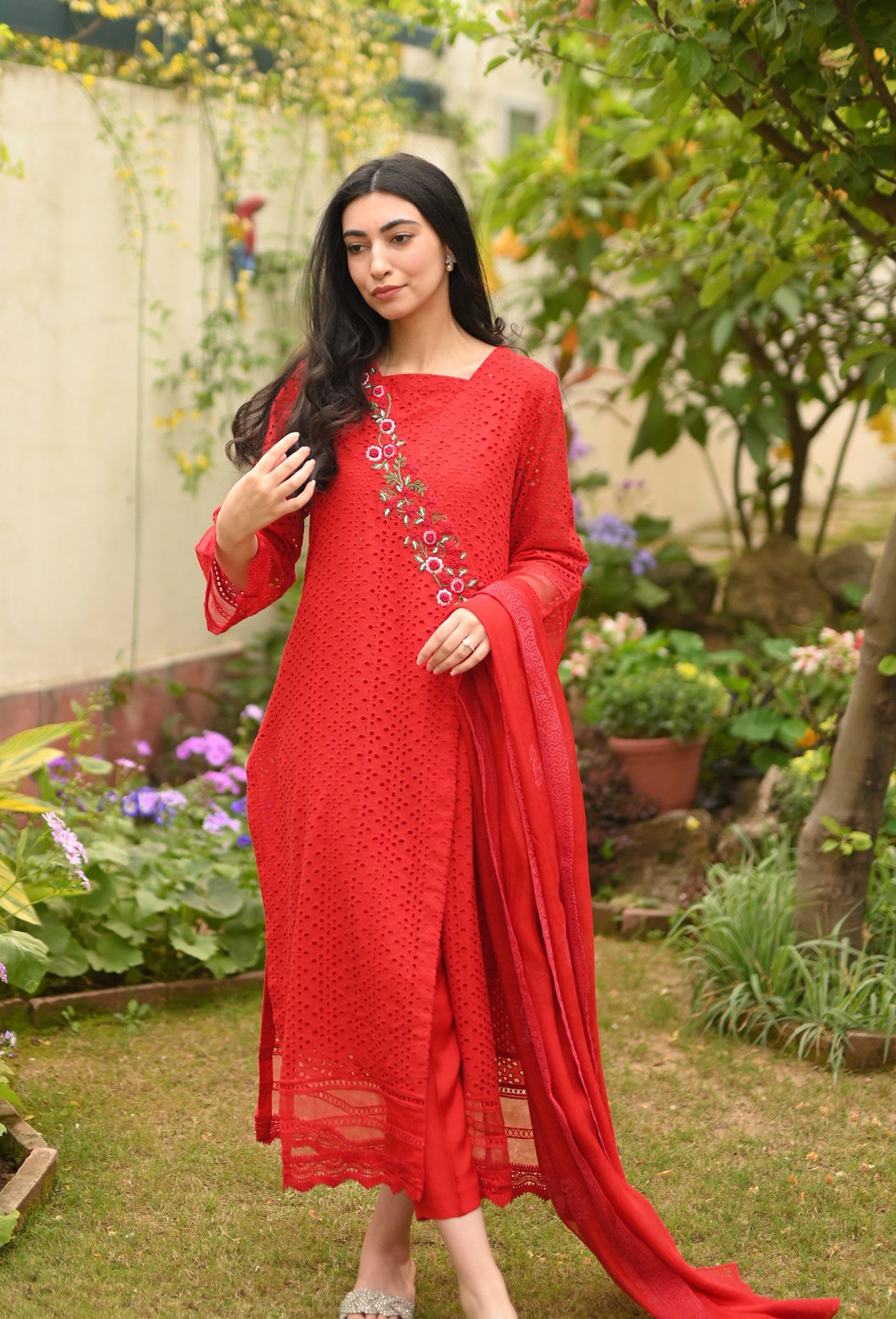 HUES ATELIER - RED CHICKEN ANGRAKHA - LUXURY PRET