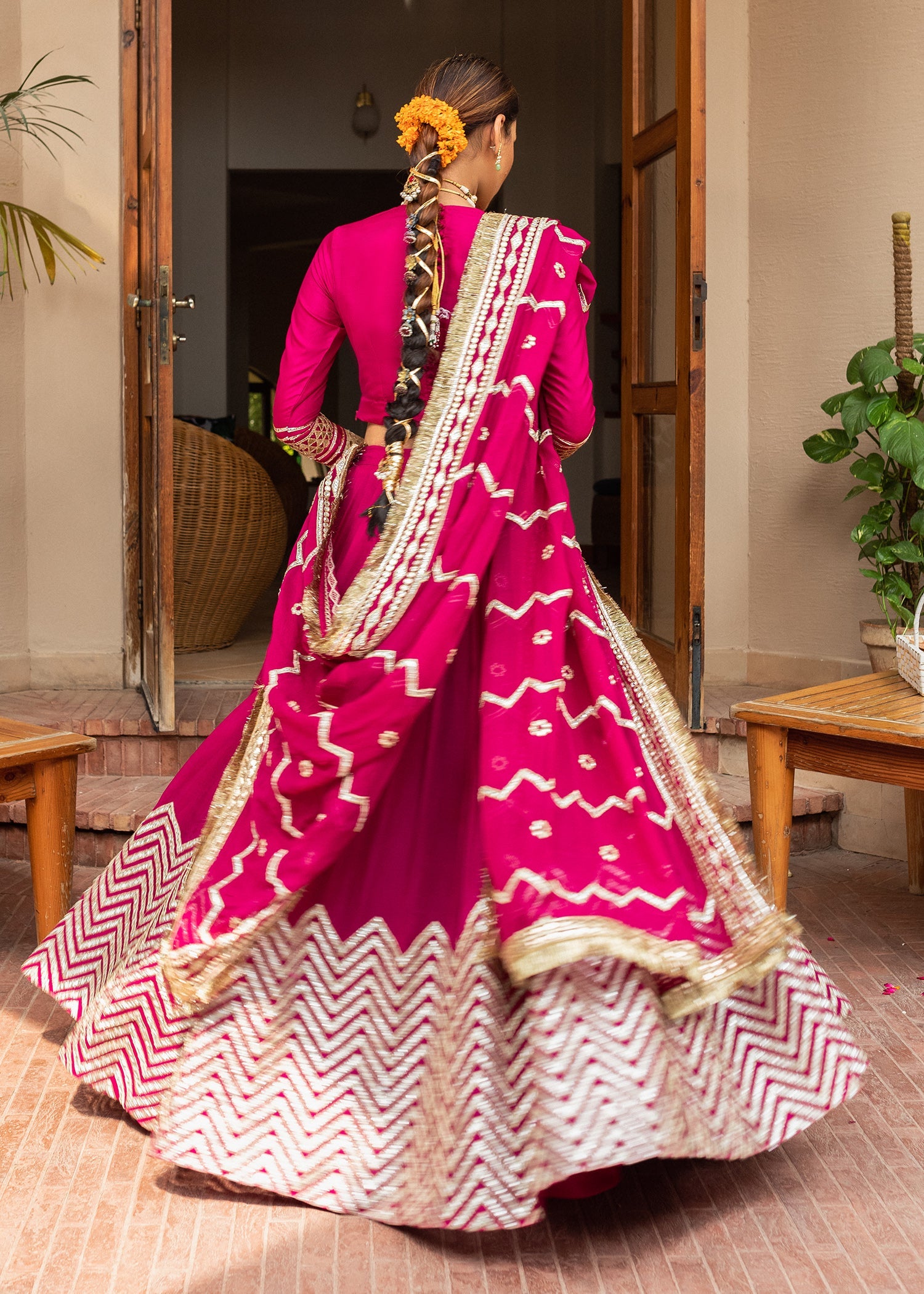 ALLURE BY IH - MERE AANGAAN MAIN - SITAAR - FORMAL