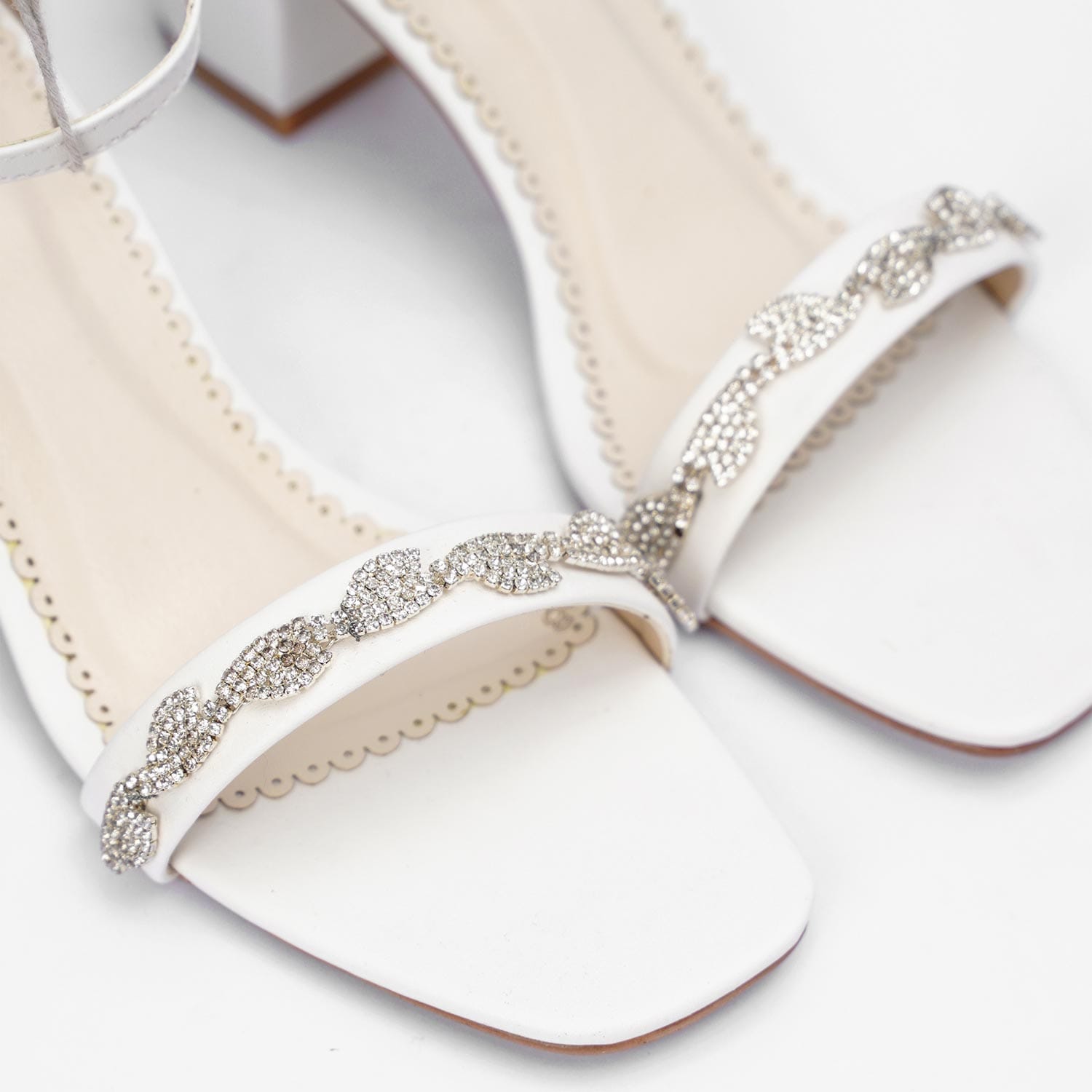 SICILY - ADORA (WHITE) - SANDALS