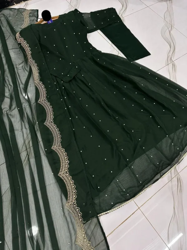 3Pc Chiffon Embroidered Suit Green 3Pc Chiffon Embroidered Suit Green